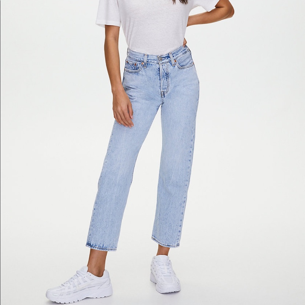 LEVI’S WEDGIE STRAIGHT JEANS